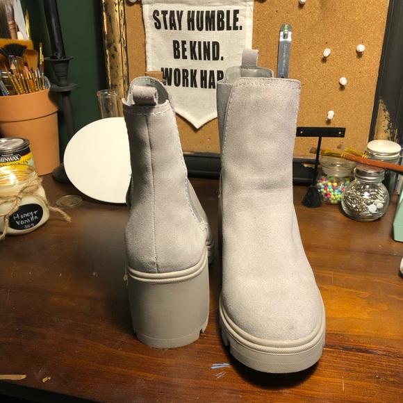 Gray Splendid Boots - Picture 4 of 5